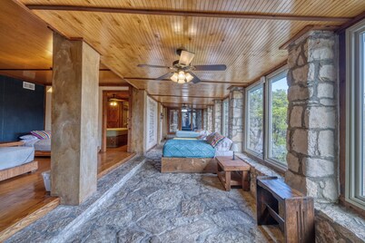 Unique home on Catclaw Mountain with a pool and pet friendly