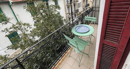 Pretty 2 rooms to Promenade
