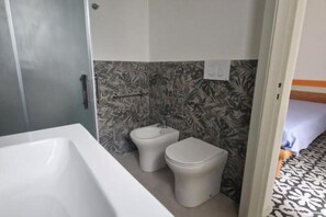 Shower, bidet - Salento sea - 2 Bedroom Apartment 2 (Nardò)