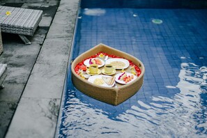 Couples dining - Sebudjan Grand Aurora (Ubud)