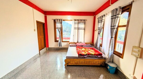 1 bedroom, iron/ironing board, bed sheets, wheelchair access