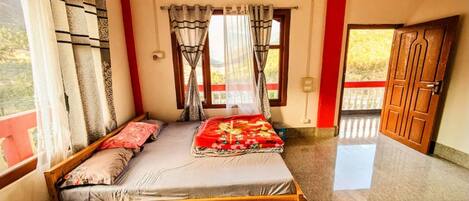 1 chambre, fer et planche Ă repasser, draps fournis