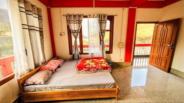 1 bedroom, iron/ironing board, bed sheets, wheelchair access