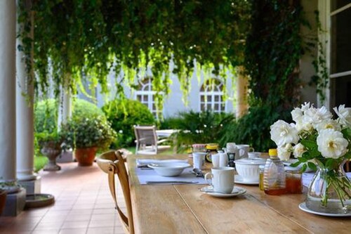 Chic Studio Nestled in Lovely Garden and Pool-2254