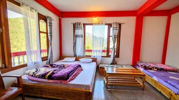 1 chambre, fer et planche Ă repasser, draps fournis