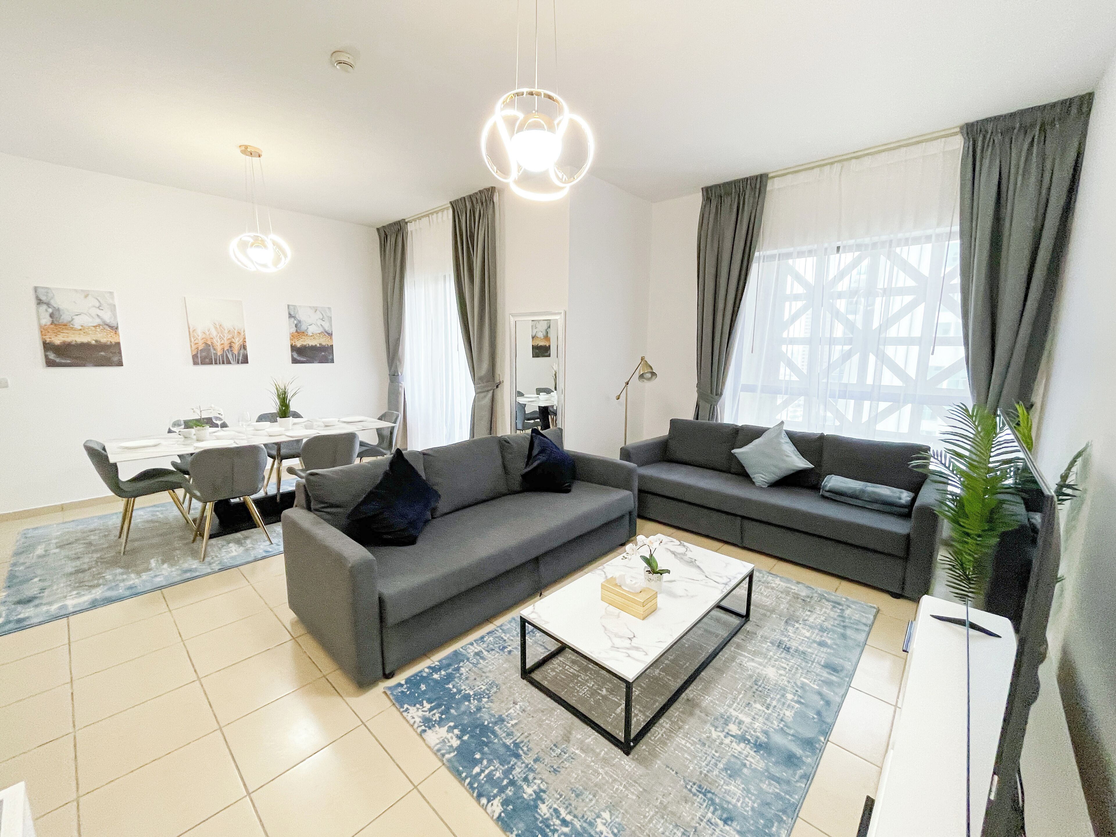 Deluxe-huoneisto, 2 makuuhuonetta, parveke, näköala venesatamaan | Silitysrauta/-lauta, ilmainen Wi-Fi