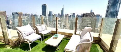 Apartament de luxe, balcó, vistes al port esportiu | Terrassa o pati