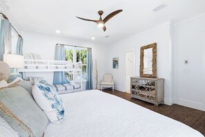 4 bedrooms, free WiFi, bed sheets - 30A | Pool | Sunnyside Up | Walk to Beach| Golf Cart | Seagrove (Santa Rosa Beach)