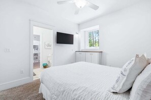 4 bedrooms, free WiFi, bed sheets