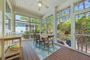 Dining - 30A | Pool | Sunnyside Up | Walk to Beach| Golf Cart | Seagrove (Santa Rosa Beach)
