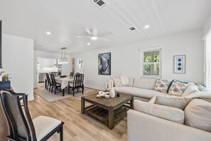 Smart TV - Private Heated Pool | A+ Beach Access | Golf Cart | Bikes (Santa Rosa Beach)