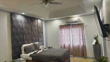 1 habitación, tabla de planchar con plancha, wifi gratis y ropa de cama