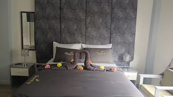 1 habitación, tabla de planchar con plancha, wifi gratis y ropa de cama