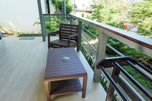 Deluxe-dobbeltværelse - 1 kingsize-seng - ikke-ryger - udsigt til have | Balkon