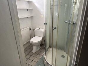 Apartment | Bathroom | Shower, towels
