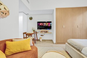 1 chambre, bureau, fer et planche à repasser, Wi-Fi gratuit