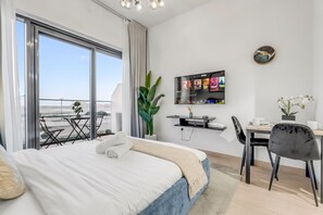 1 bedroom, desk, iron/ironing board, free WiFi