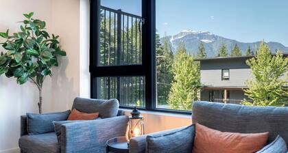 Cedar and Loam by Revelstoke Vacations