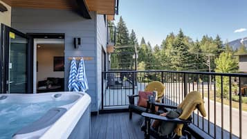 Condo | Baignoire à remous privée