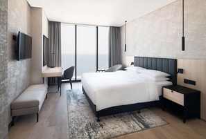 Surmatelas, coffres-forts dans les chambres, bureau