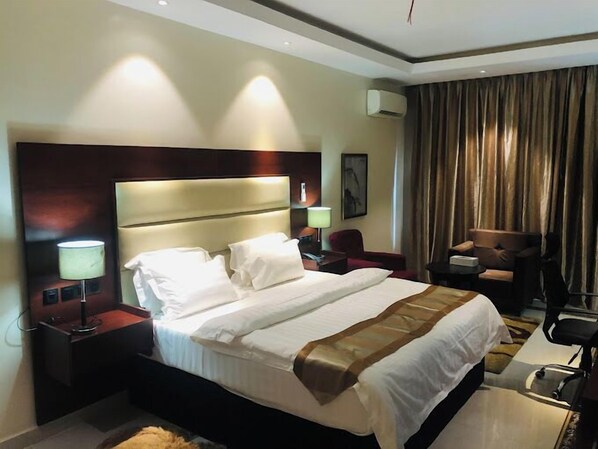 Economy Room, Balcony, City View