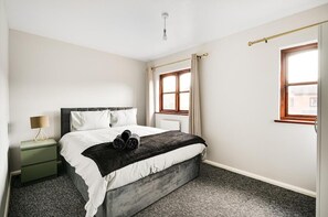 Nhà | 2 phòng ngủ, bàn ủi/dụng cụ ủi quần áo 