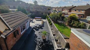 House | Outdoor dining