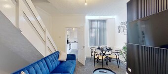 2 Bedroom House - Wifi - Parking - Pool Table