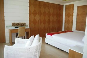 2 bedrooms, iron/ironing board, WiFi, bed sheets - Two bedroom loft style condo, river view pool (Krung Thep Maha Nakhon)