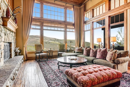 Gorgeous Deer Valley Home Minutes From the Slopes