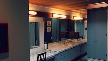 House | 3 bedrooms, Internet