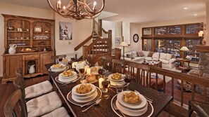 Apartment | 3 bedrooms, Internet - Elegant Ski-in Ski-out Townhome in Beaver Creek (Avon)