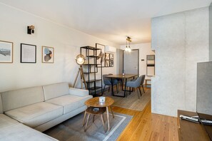 TV - GuestReady - Lovely home in Campanhã (Campanhã)