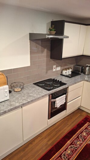 Private kitchen - Cosy Entire House Open Kitchen 2 Bedroom for 5 (London)