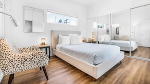 2 chambres, fer et planche à repasser, lit parapluie, Wi-Fi gratuit