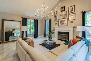 TV connectée, cheminée