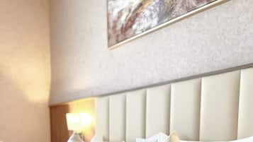 2 bedrooms, Egyptian cotton sheets, premium bedding, down duvets