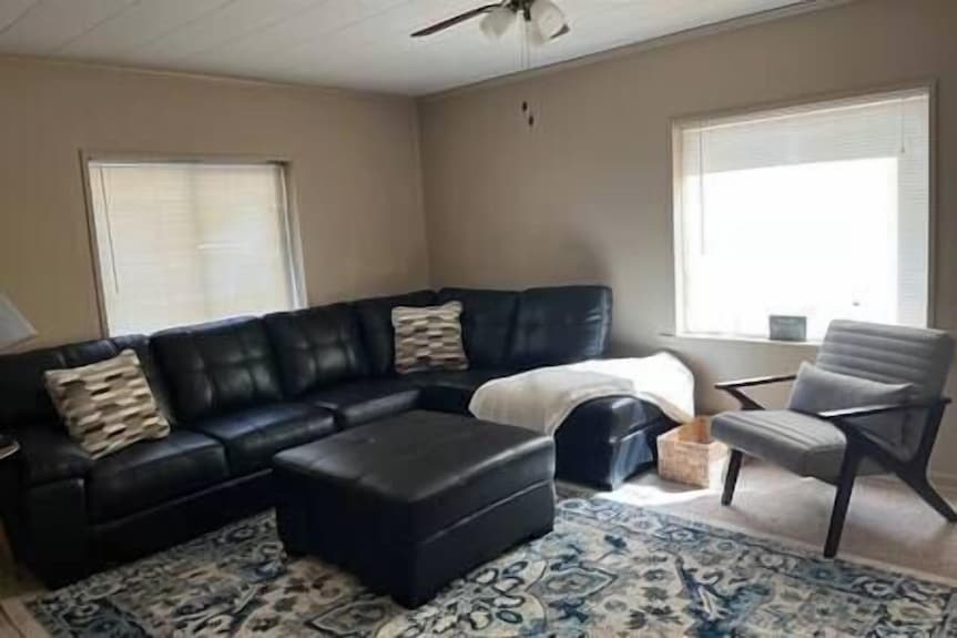 Plane Suite At Brickhouse Inn - Hermann, MO