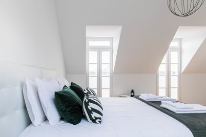 Bright, comfortable duplex apartment in a quiet and typical Lisbon neighborhood