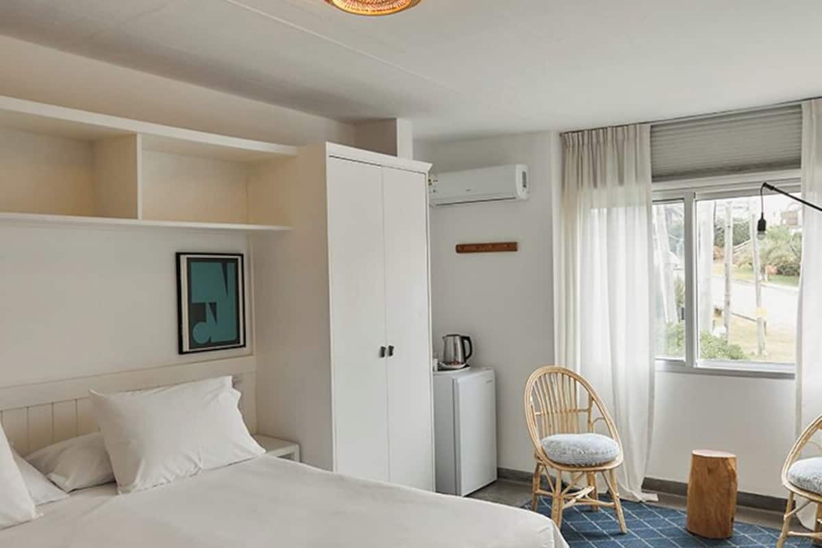 Superior Room | Down comforters, minibar, in-room safe, free WiFi