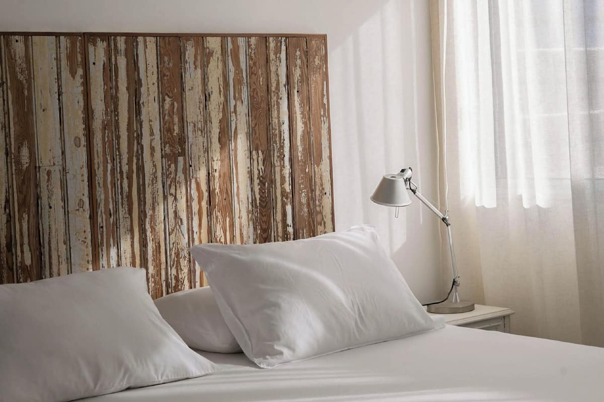 Standard Room | Down comforters, minibar, in-room safe, free WiFi