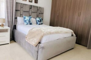 3 室のベッドルーム、WiFi