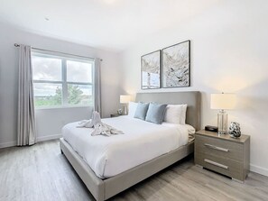 6 chambres, fer et planche à repasser, lit parapluie, Wi-Fi gratuit