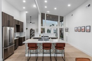 Fridge, microwave, oven, stovetop - 3BR Retreat with Heated Pool, BBQ & Mountain Views (Fountain Hills)