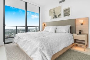 2 室のベッドルーム、アイロン / アイロン台、WiFi (無料)、ベッドシーツ