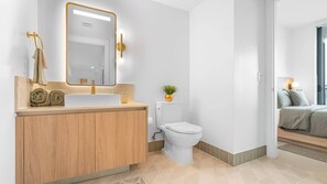 Douche, sèche-cheveux