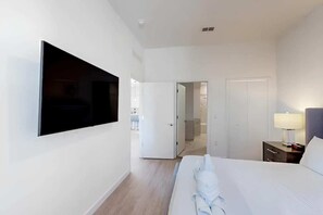 5 chambres, fer et planche à repasser, Wi-Fi gratuit, draps fournis