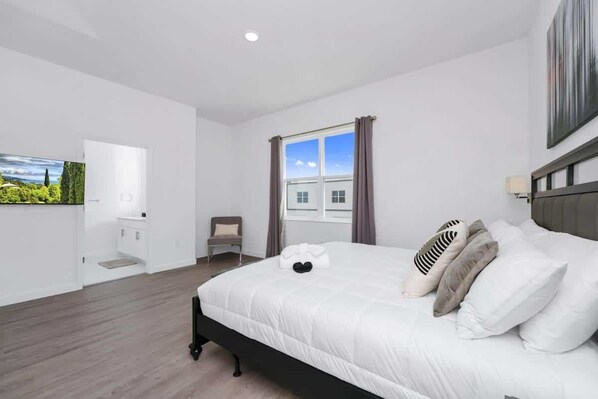 5 bedrooms, iron/ironing board, free WiFi, bed sheets