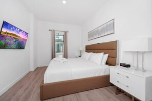 5 bedrooms, desk, iron/ironing board, free WiFi