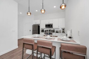 Fridge, microwave, oven, stovetop - Cozy 5BR Home w/ Pvt Pool, Near Disney & Universal (Davenport)